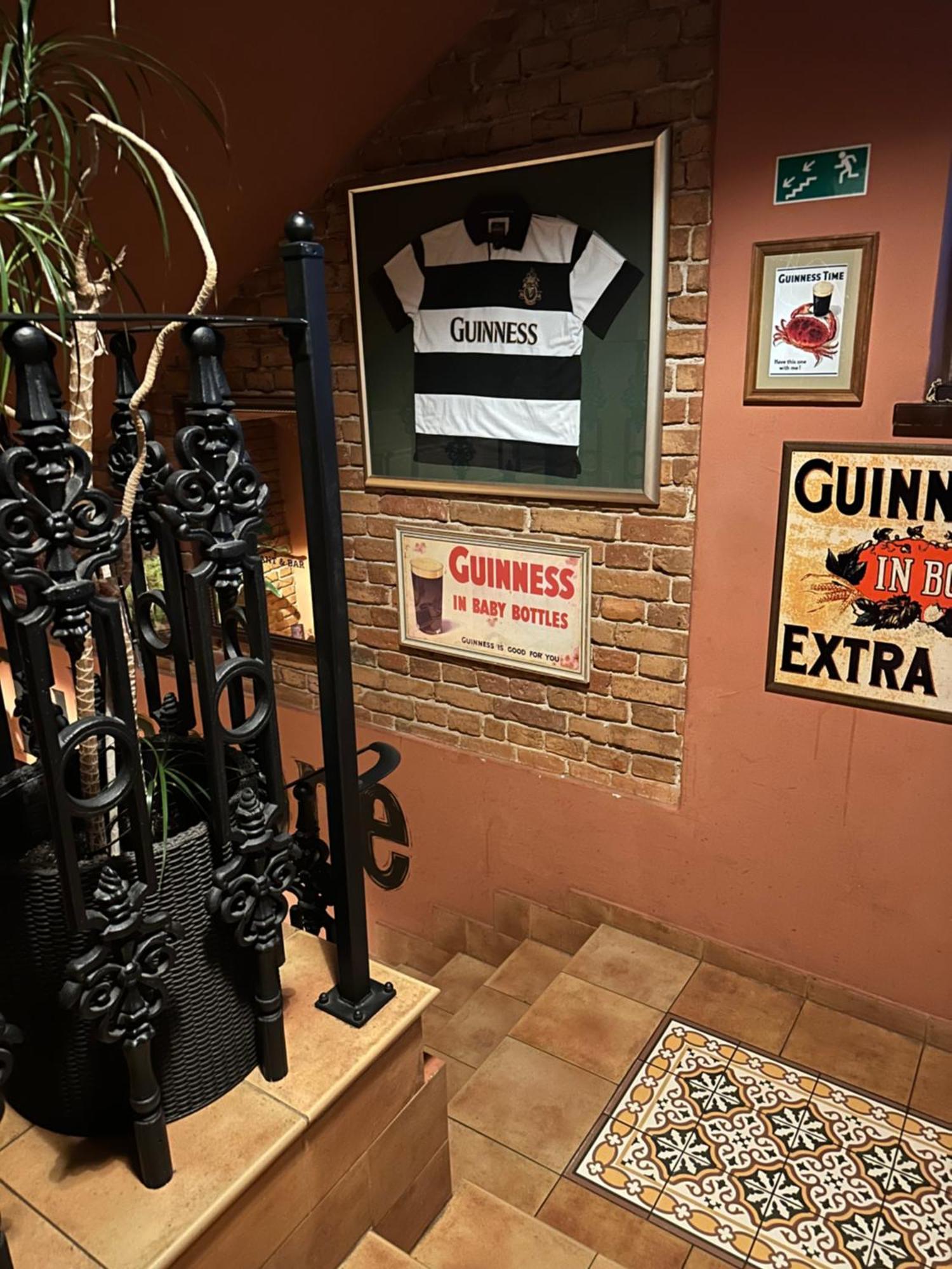 Shoemaker Irish Pub & Accommodation Келце Екстериор снимка