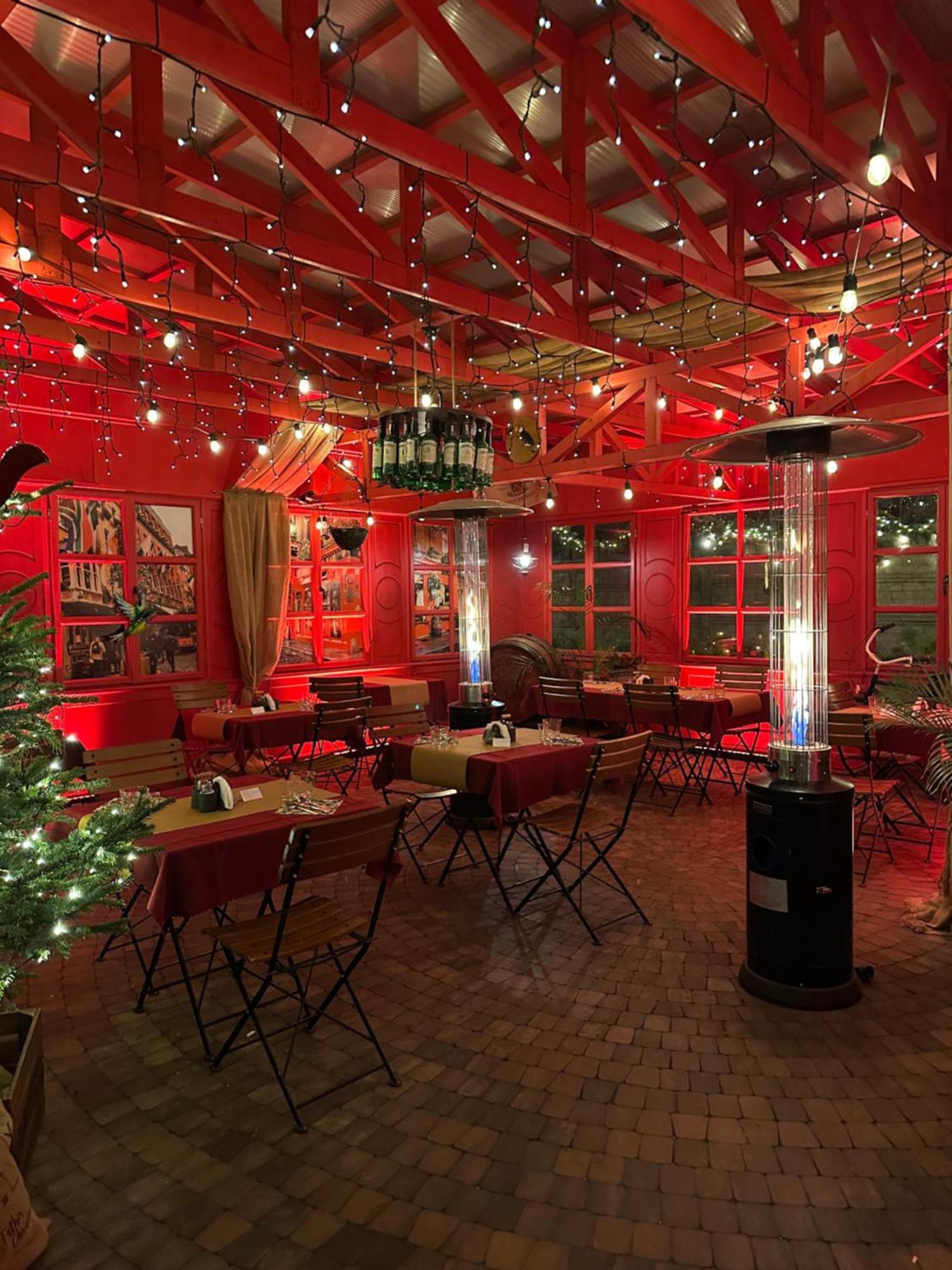 Shoemaker Irish Pub & Accommodation Келце Екстериор снимка