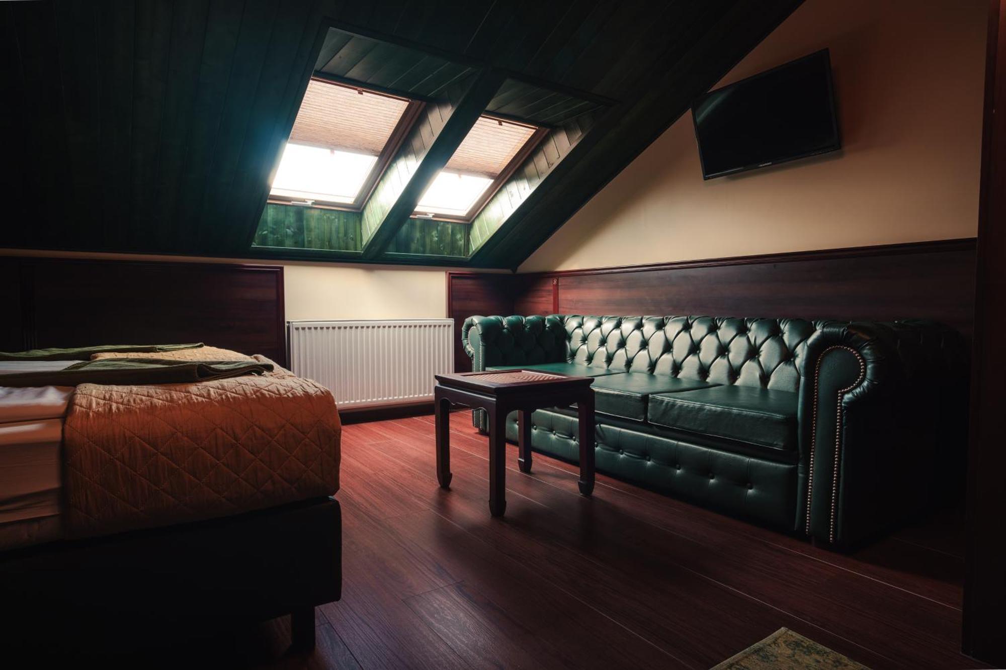 Shoemaker Irish Pub & Accommodation Келце Екстериор снимка