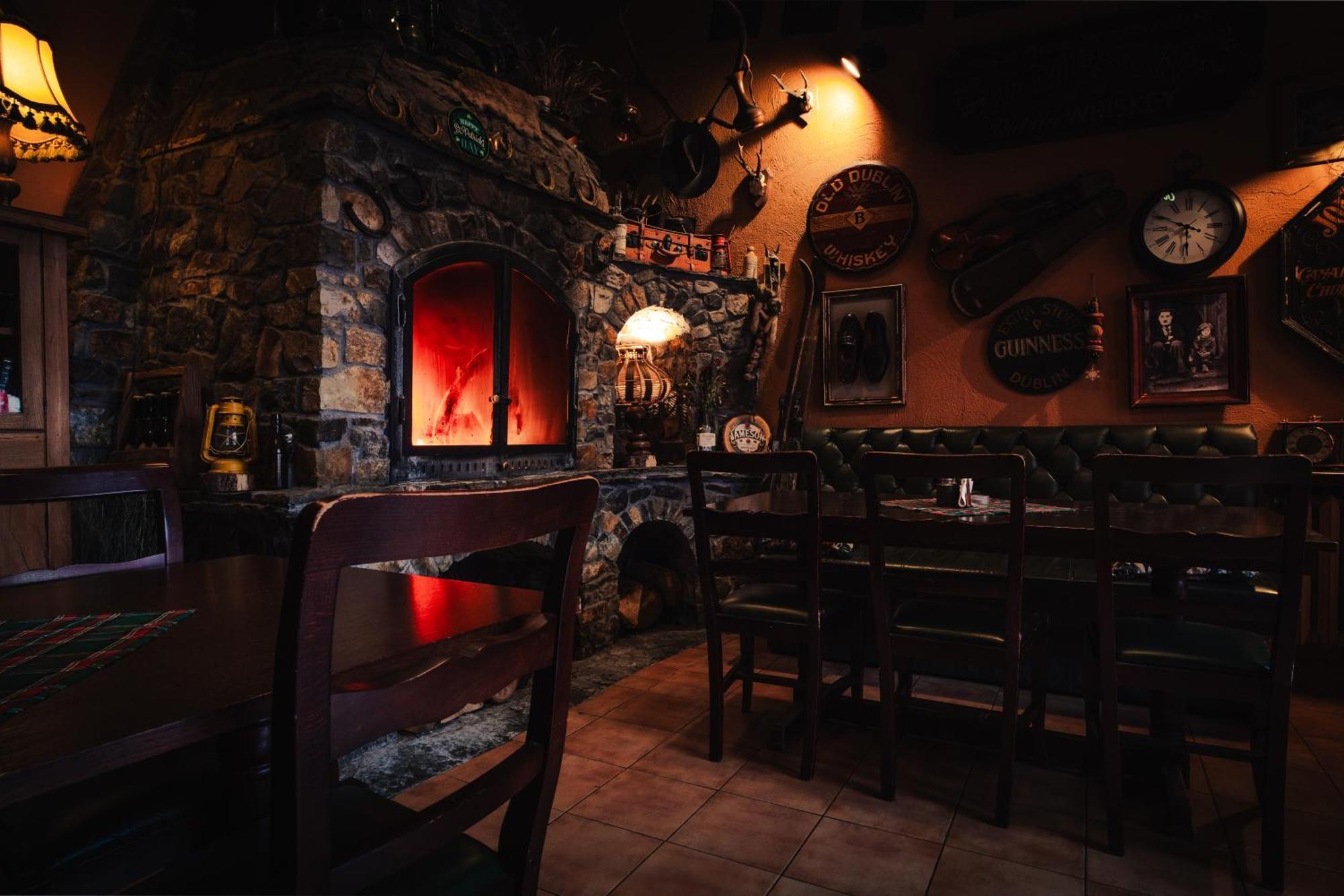 Shoemaker Irish Pub & Accommodation Келце Екстериор снимка