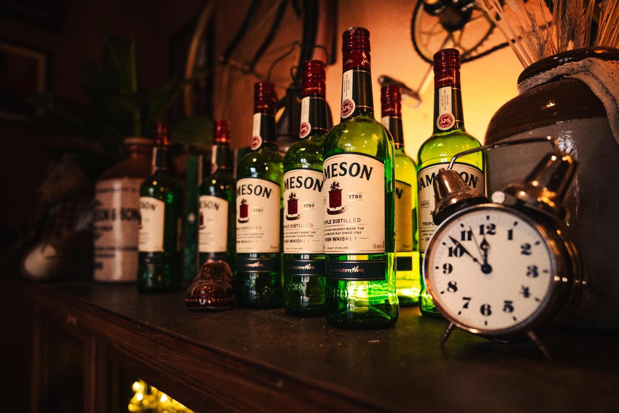 Shoemaker Irish Pub & Accommodation Келце Екстериор снимка