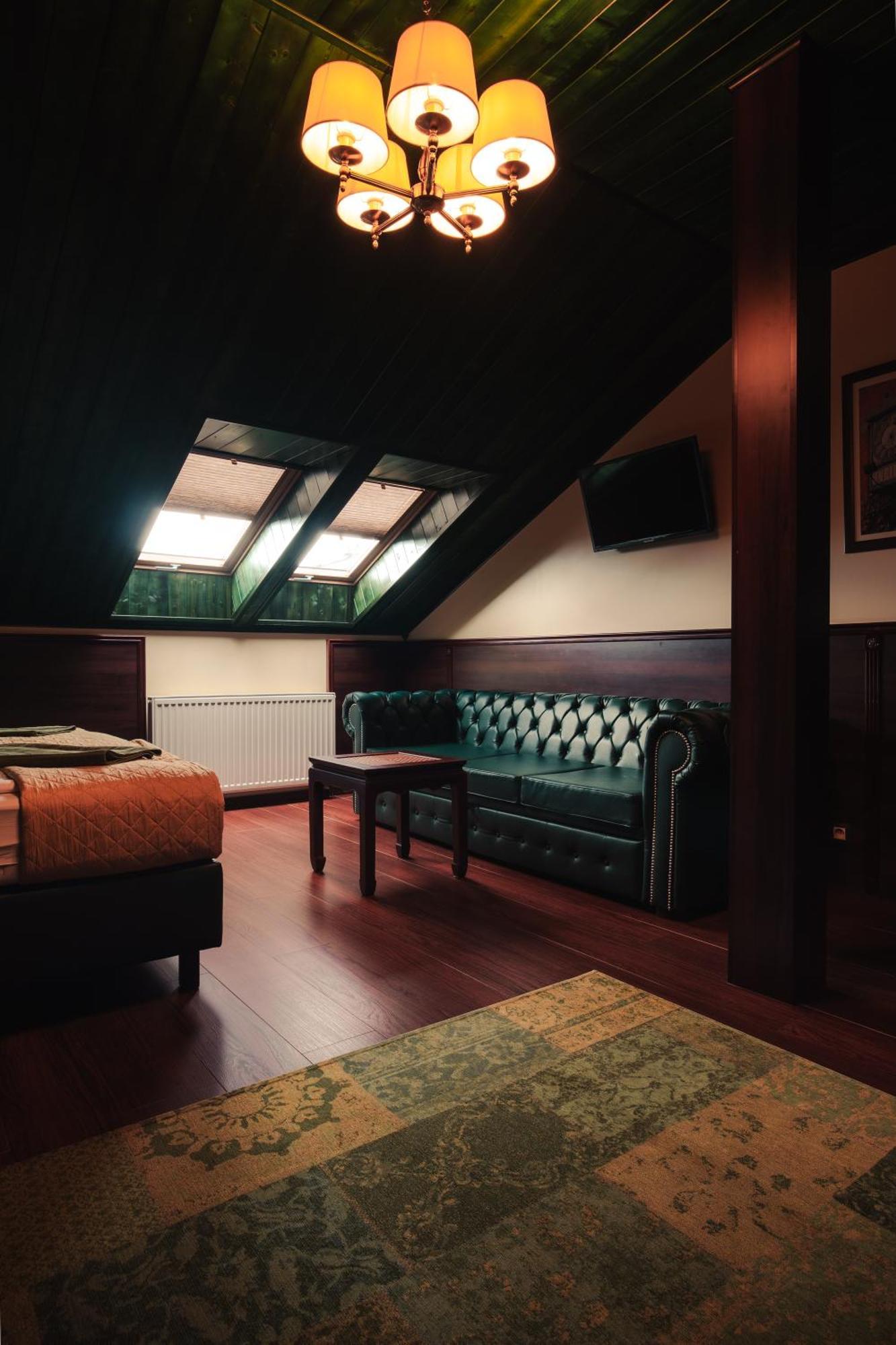Shoemaker Irish Pub & Accommodation Келце Екстериор снимка